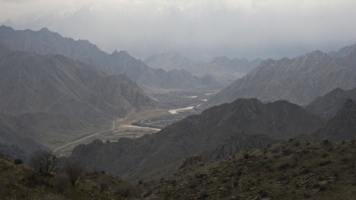 Арагац: Место, где вода течёт в гору, а предметы катятся вверх сами по себе?