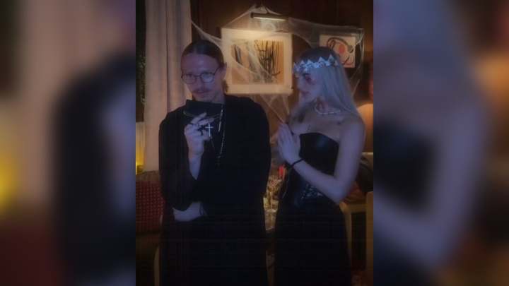 Бывший вратарь Краснодара Сафонов нарядился священником перед Хэллоуином