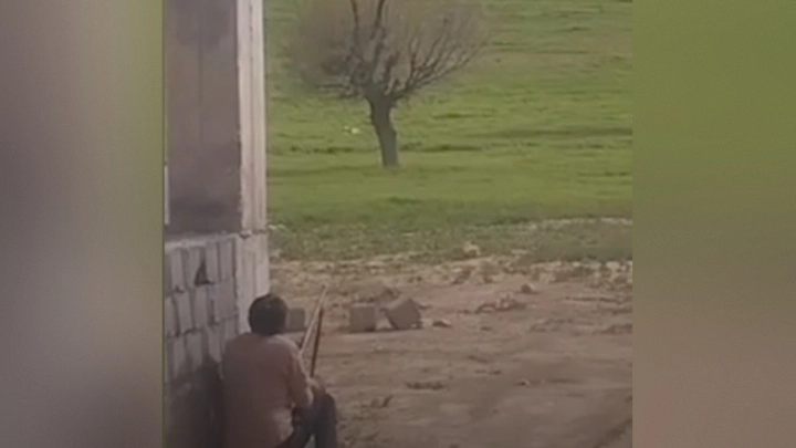 Жители Ирана открыли огонь из ружей по американским вертолетам: видео