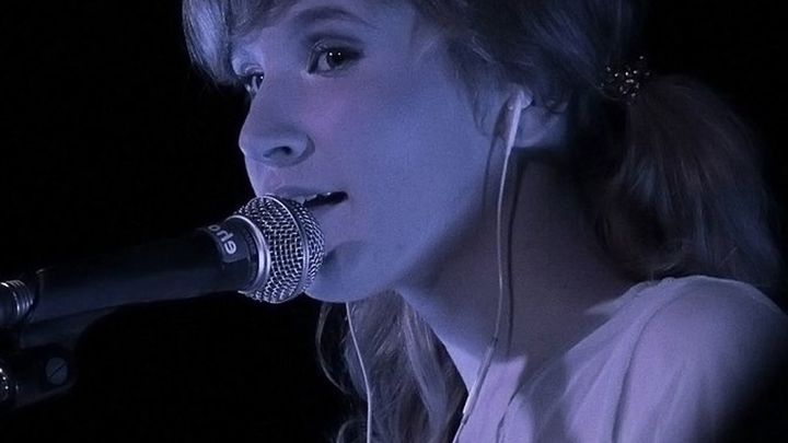 Певица Монеточка на все накопленные деньги купила в Сочи дом за 18 млн рублей