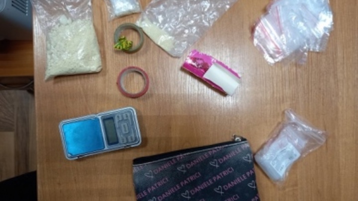 Женщина из Подмосковья приехала раскидать по Сызрани почти полкило героина