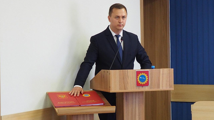 На каждой должности по году, а то и меньше: Лабинский район возглавил  Владимир Забураев