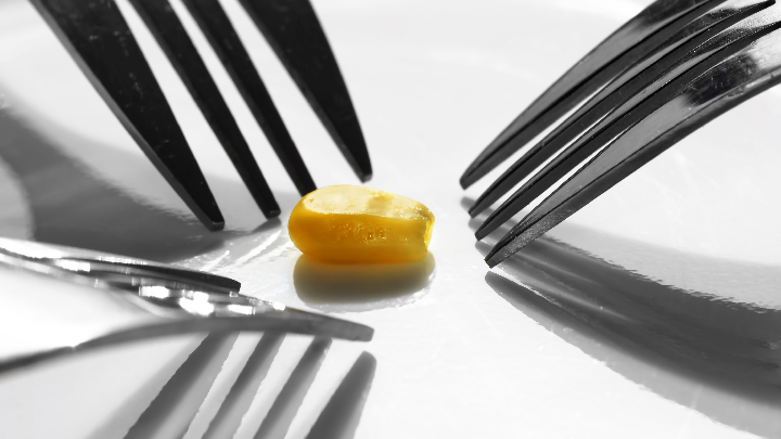 Американские голодные игры: В США гамбургеры поставили на сигнализацию