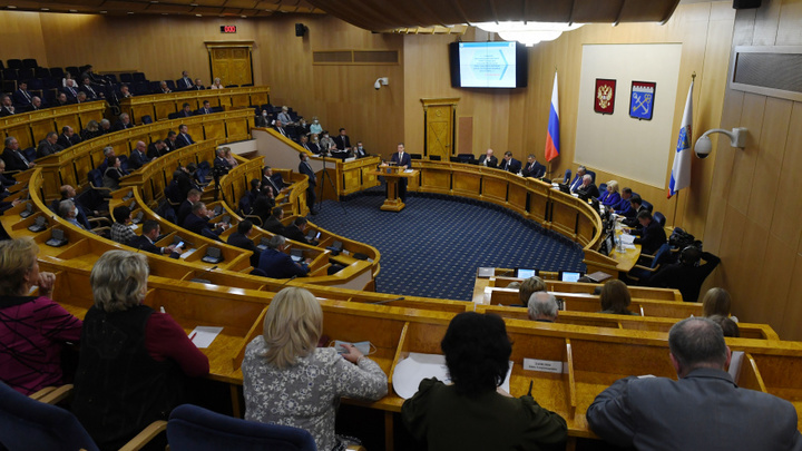 В Ленобласти на «удаленку» отправят до 30 % сотрудников органов власти