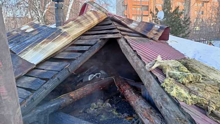 Мужчина и его собака погибли при пожаре в Новосибирске