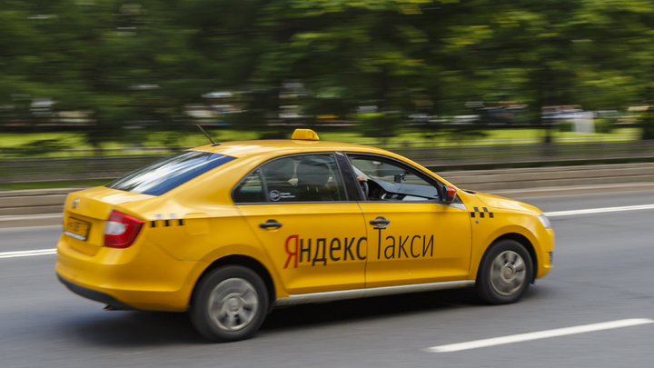 В Екатеринбурге водитель «Яндекс.Такси» устроил скандал пассажирке и едва не увёз её в лес