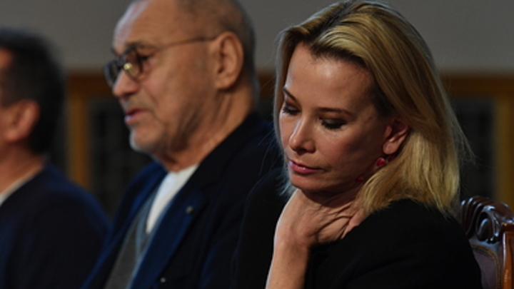 Гадкие люди!: Супруга Кончаловского резко ответила недоброжелателям в СМИ