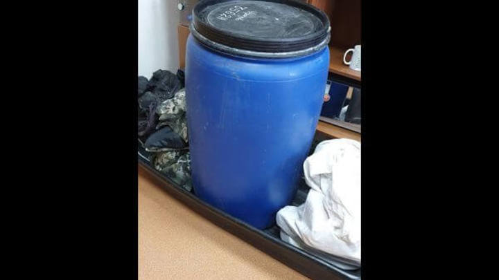 Житель Самарской области украл у соседа двух гусей, бочку и рыболовные сани