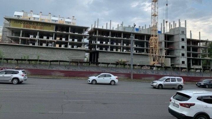 Власти Челябинска продают недострой отеля на гостевой улице