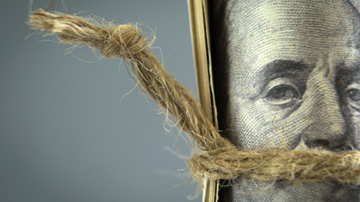 Spiegel заявил о закате доллара: Три фактора, ударивших по валюте