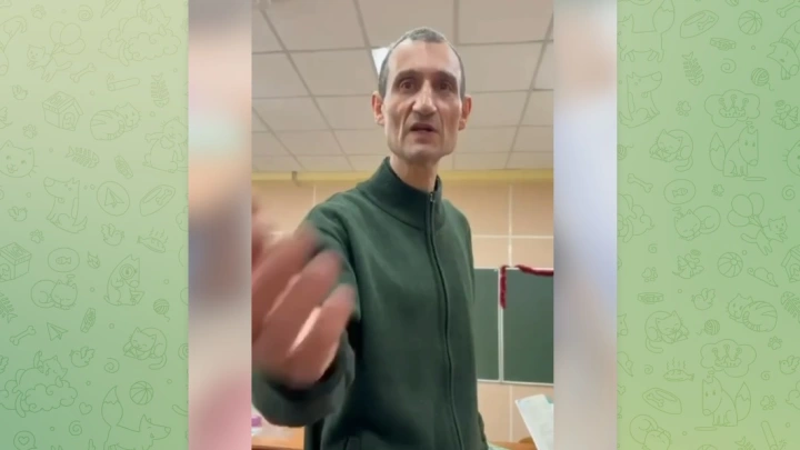 Я тебя уволю!: в Москве восьмиклассник затравил учителя с 40-летним стажем