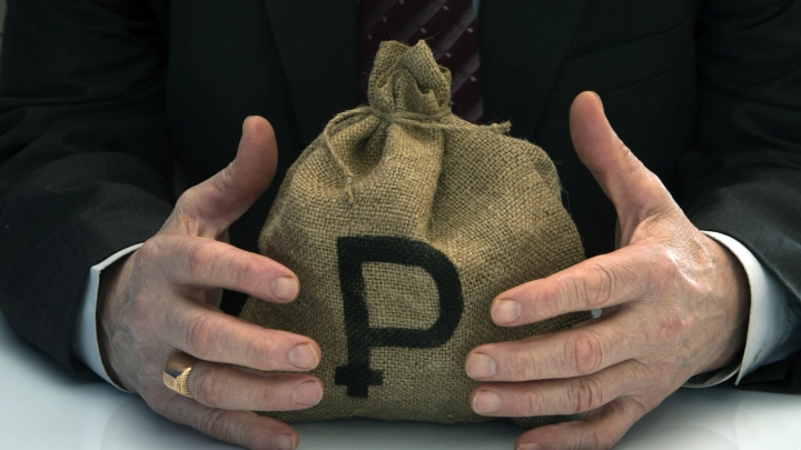 Наши деньги забирают, а власть ничего не делает: Так вот в чём план удара по России