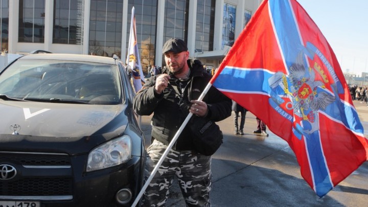 Луганск празднует независимость от Киева. С чего всё началось 8 лет назад