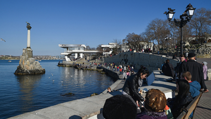 Любые претензии Киева на Крым получат должный ответ — Песков