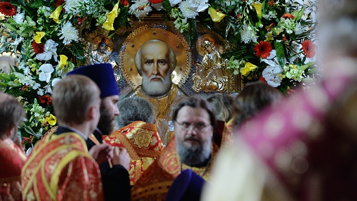 К мощам Святителя Николая Чудотворца в Москву приехали верующие со всей страны