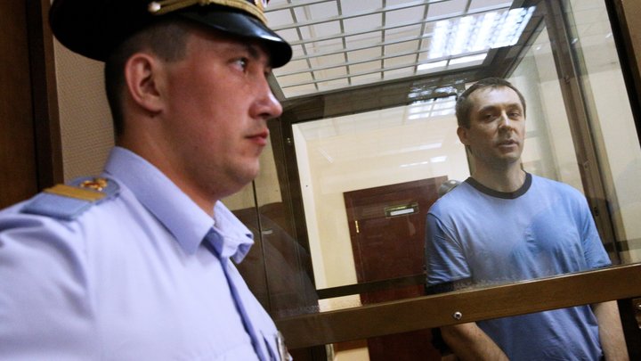 Полковник-миллиардер Захарченко бился за ботинки? В мордовской колонии произошла драка - СМИ