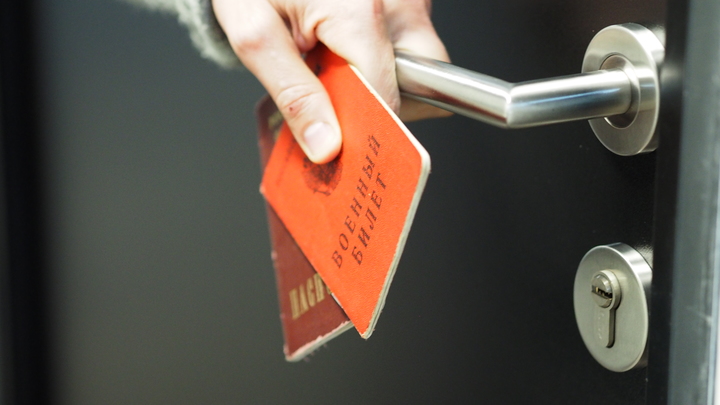 Медведев озвучил количество подписавших контракт с ВС России в этом году