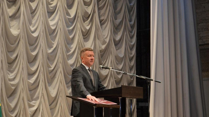 Глава Крымского района Сергей Лесь официально вступил в должность