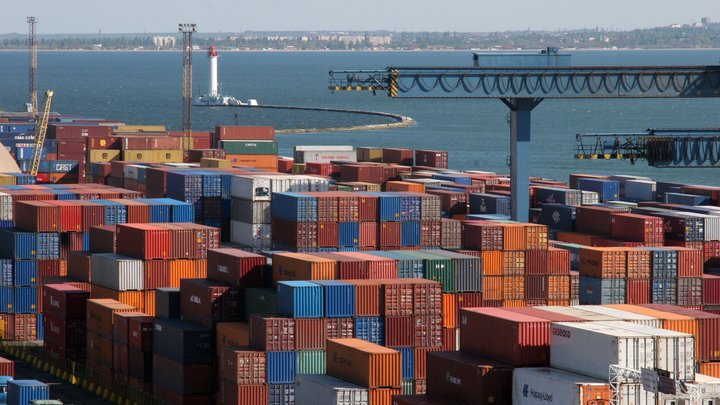 Россия закрыла зерновую сделку, путь через Чёрное море заказан. Но у Киева нашлась лазейка