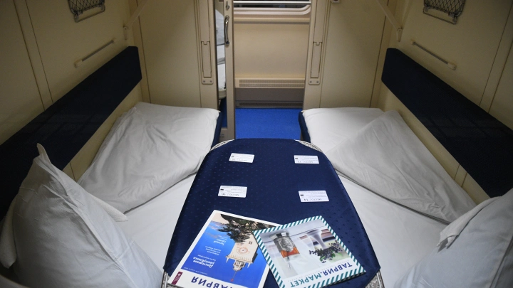 Ну какая же наглая молодёжь пошла!: Пассажирка поезда начала конфликт из-за книги