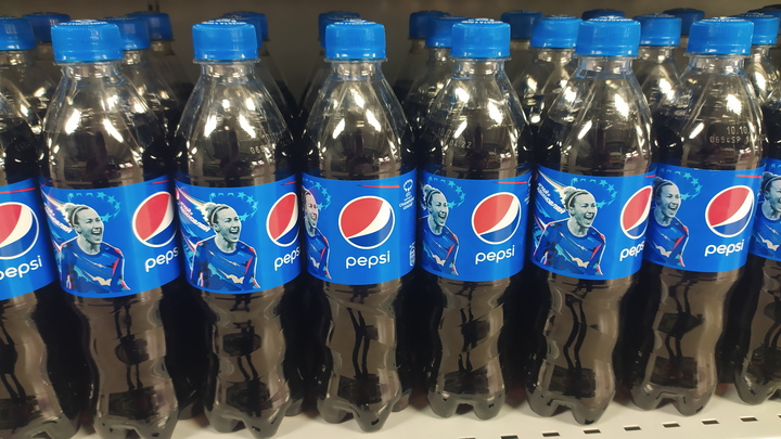 Компания PepsiCo полностью прекратила производство газировок Pepsi и 7UP в России