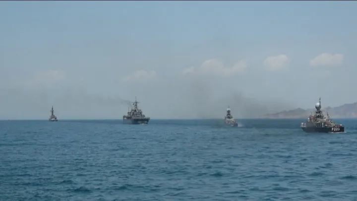 Пожары в Ормузском проливе: Вспыхнули сразу три судна