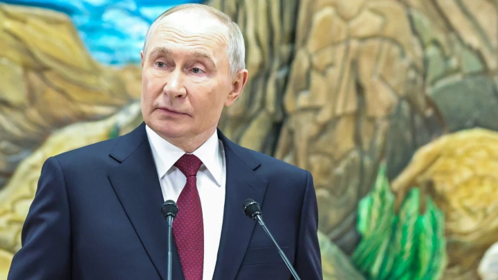 Встретились, поговорили, а потом - бум!: Путин рассказал о самом странном ходе Трампа. В России не поняли, что произошло