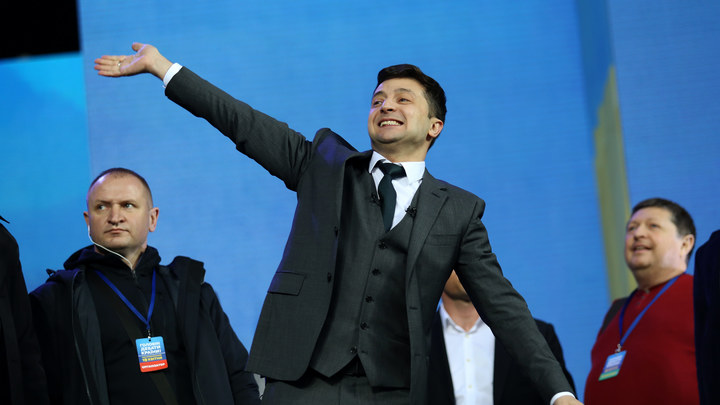 Зеленский совершил американскую ошибку Порошенко. Велено проиграть и уйти?