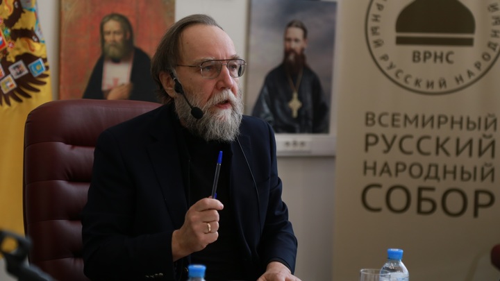 Пора переходить к полной мобилизации: Дугин указал на зловещий знак