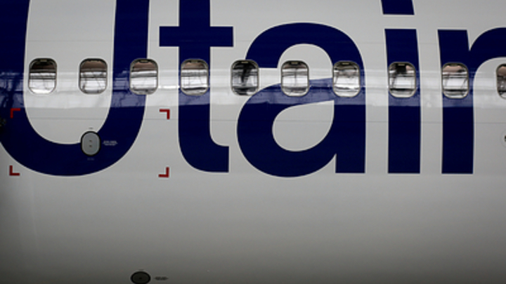 Шасси тут ни при чем: СМИ назвали предварительную версию посадки на брюхо самолёта Utair в Усинске