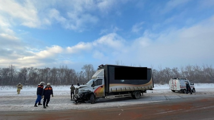 В аварии с грузовиком на М-5 в Самарской области погиб мужчина