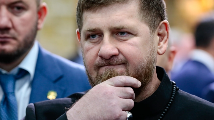 Дочь Кадырова Айшат на фоне слухов о тонувшем отце опубликовала кадры с моря