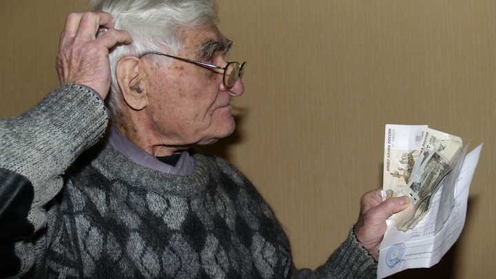 Пенсионеров лишат прививочных выплат с 1 января