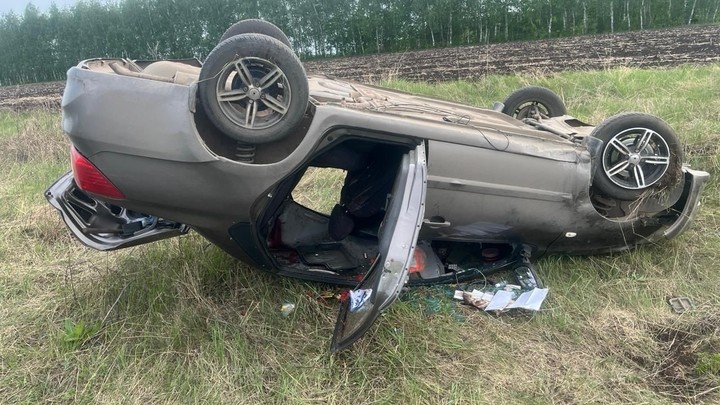 В Самарской области пьяный водитель вылетел в кювет. Пострадала 12-летняя девочка