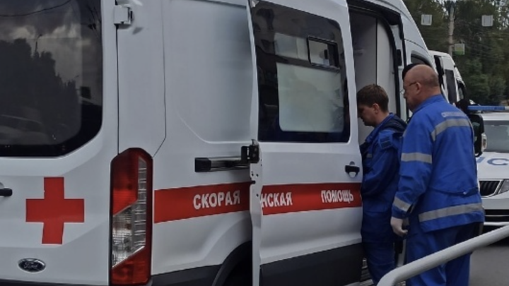 В Магнитогорске женщину выбросили из окна квартиры