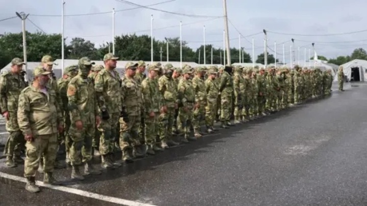 В Запорожской области добровольцы приступили к боевой подготовке на военном полигоне