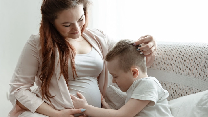 Депутаты предложили дать женщинам право уходить в декрет на любом сроке беременности