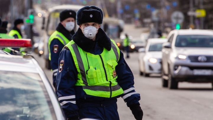 На въезде в Курганскую область круглосуточные посты разворачивают приезжих