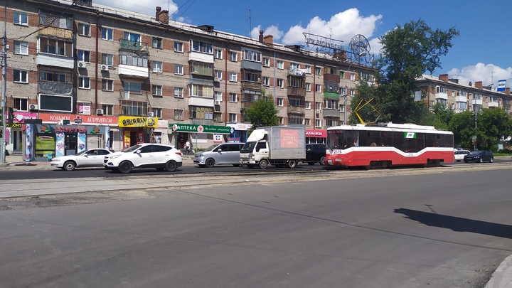 В Новосибирске капитально отремонтируют три 60-летних дома на улице Ватутина