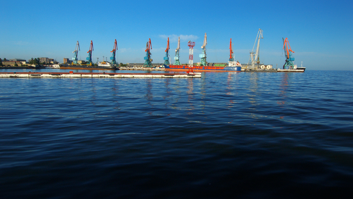 ВСУ попытались обстрелять морской порт в Херсоне