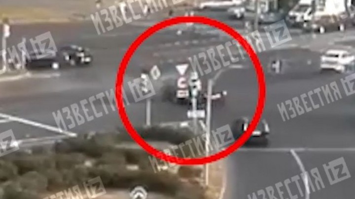 Жесткое ДТП в Купчино попало на видео – три человека в реанимации