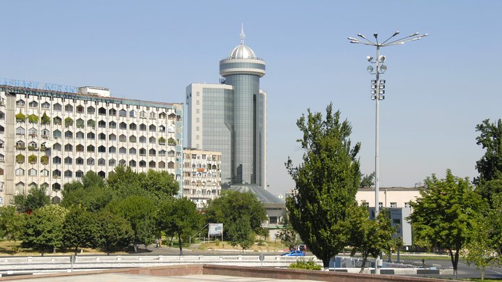 Жительница Ташкента обматерила русскую туристку в метро: Нацистка