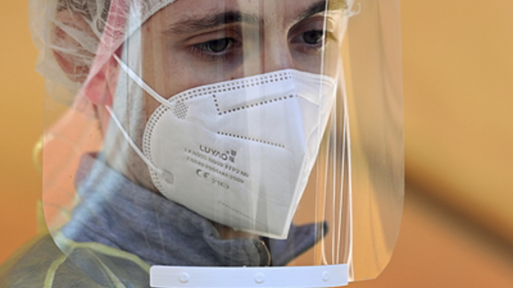 Ускользающий штамм COVID: Вирусолог предупредил о новой опасности из Китая