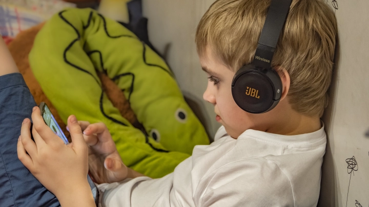 Мировой успех песни Сигма Бой оказался накрученным: Как детей пытаются вовлечь в распутный образ жизни