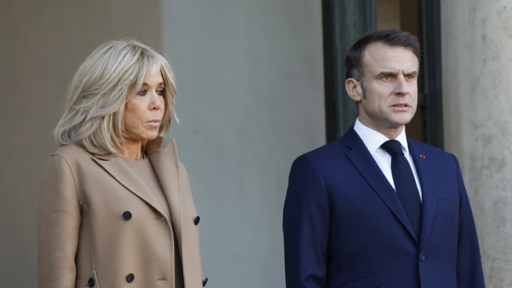 Первая не леди: Анонсировано грандиозное разоблачение жены Макрона. Она - мужчина?!