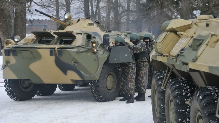 В Болгарии президент запретил поставки Украине списанной военной техники