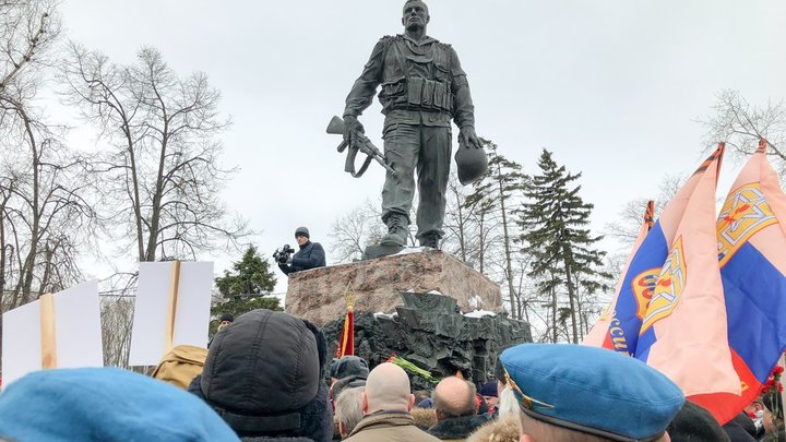 Армейские байки Норкина опубликовали вместе с уникальными фото телеведущего