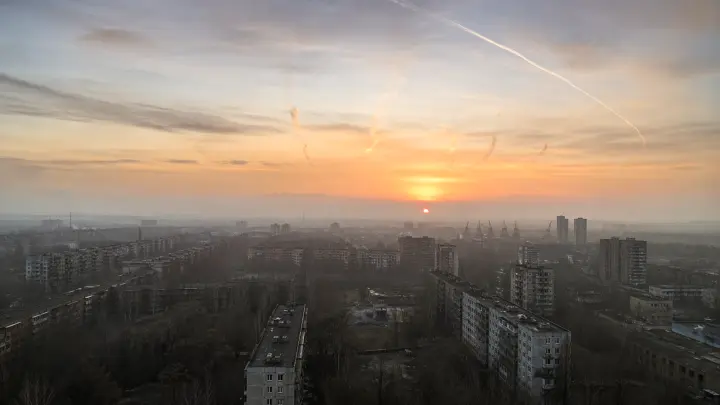 Ночная атака ВСУ на Россию: ПВО работала в 14 регионах. Разрушения, раненые. Что известно на утро 4 мая?