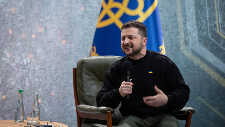 Зеленский заявил, что Запад заставит его пойти на переговоры с Россией