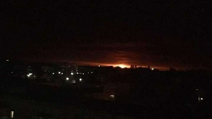 Мощные вспышки света в Челябинске попали на видео